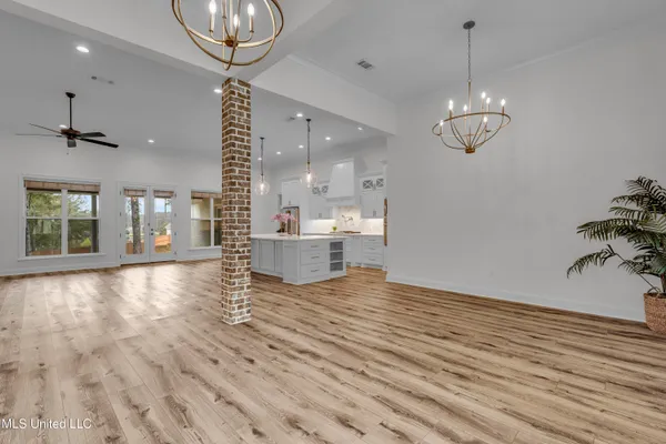 $530,000 | 5534 West 4th Street, Hattiesburg, MS 39402