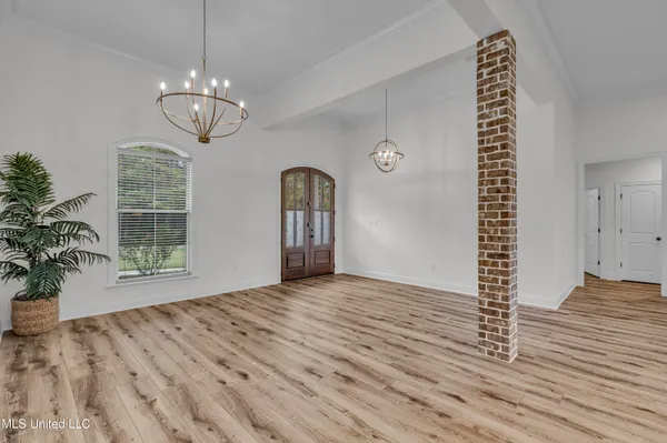 $530,000 | 5534 West 4th Street, Hattiesburg, MS 39402