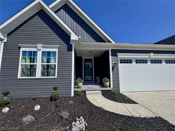 $437,000 | 2043 Farroni Drive, Willoughby, OH 44094