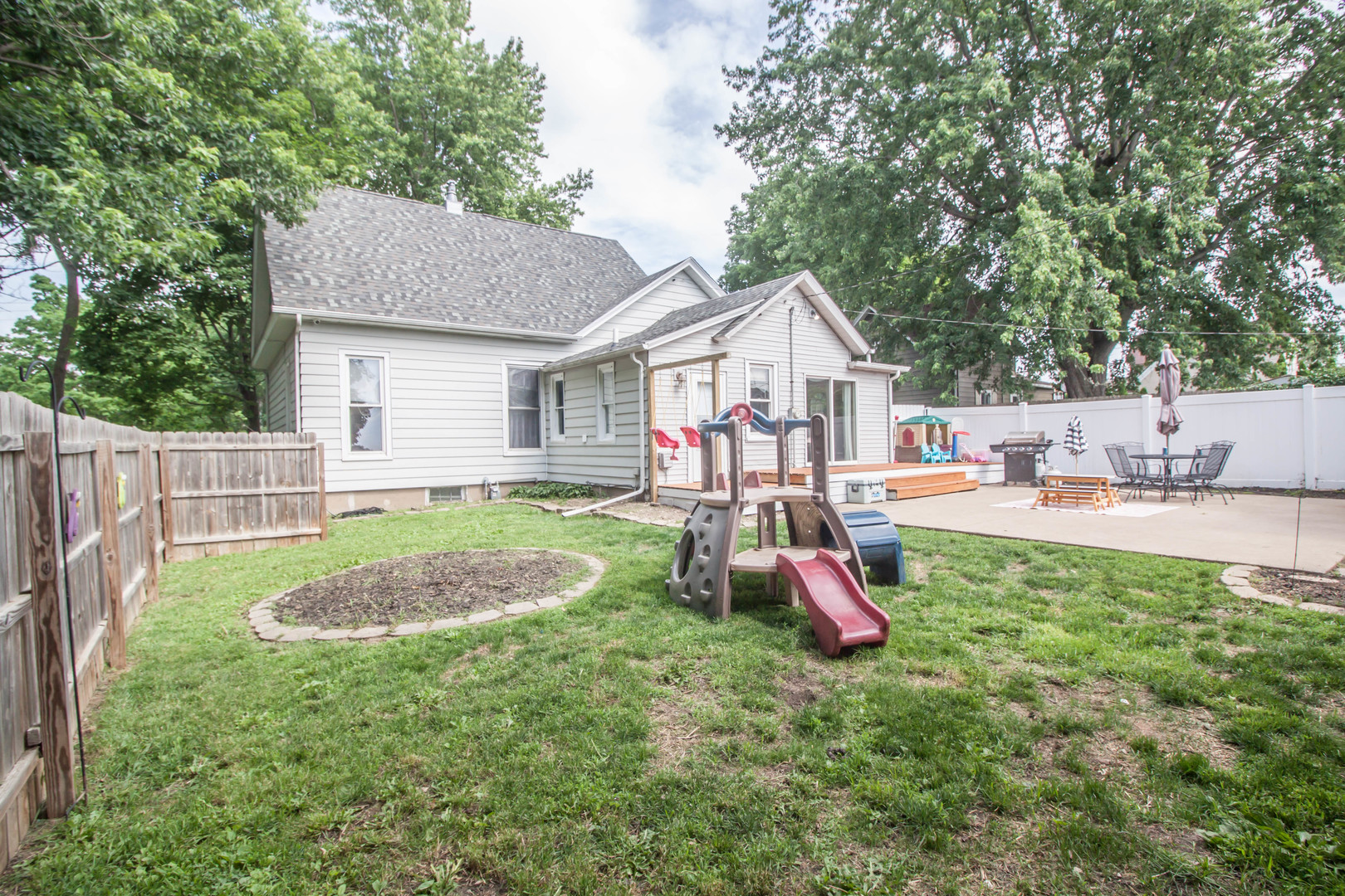 908 4th Street Orion, IL 61273 - Photo 5 of 21