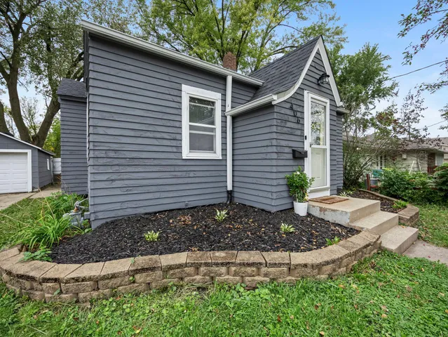 $218,900 | 406 5th Street Northwest, Montgomery, MN 56069