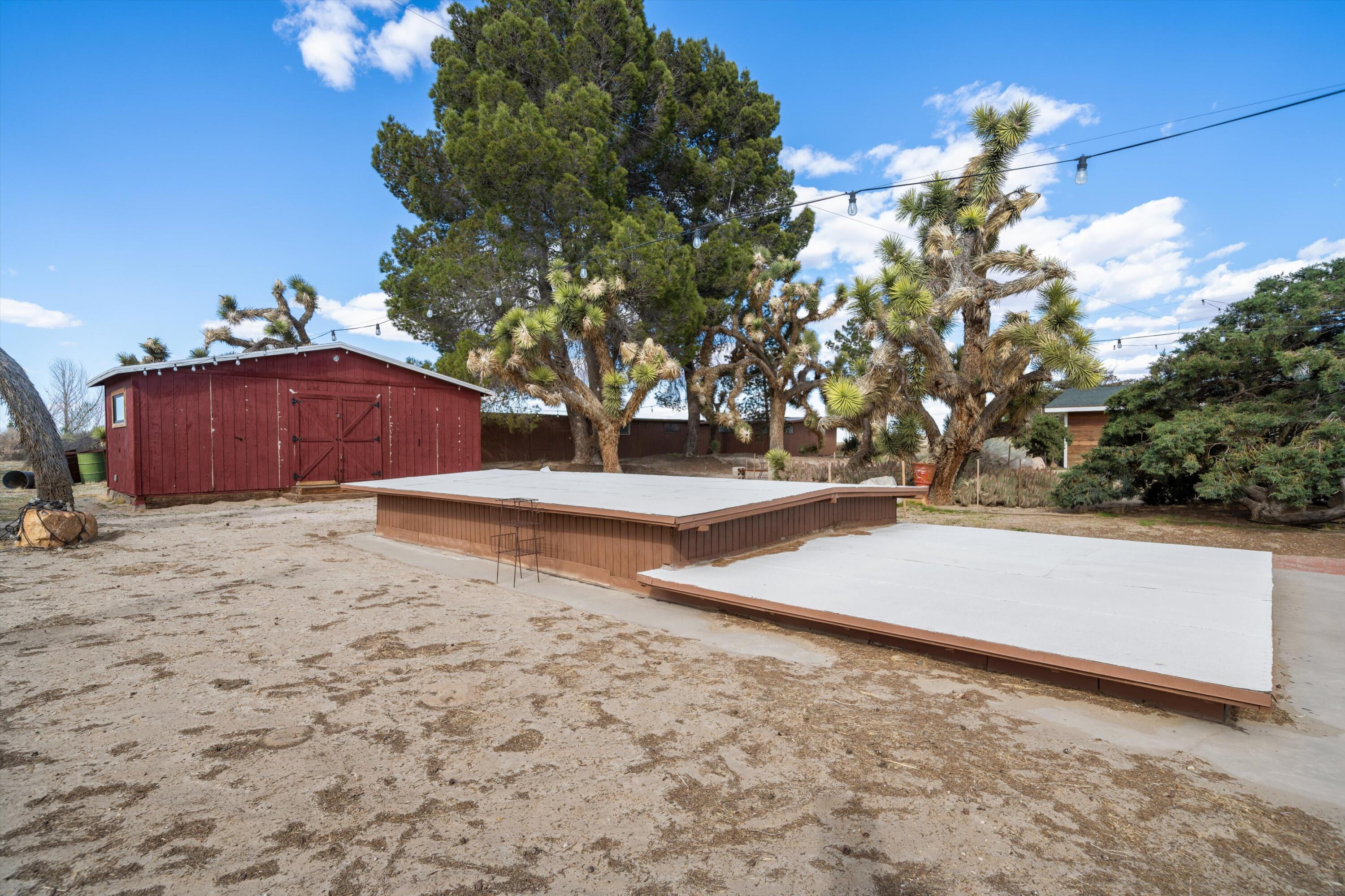 11337 Avenue E E Lancaster Ca East Lancaster, CA 93535 - Photo 46 of 60 a view of outdoor space and yard