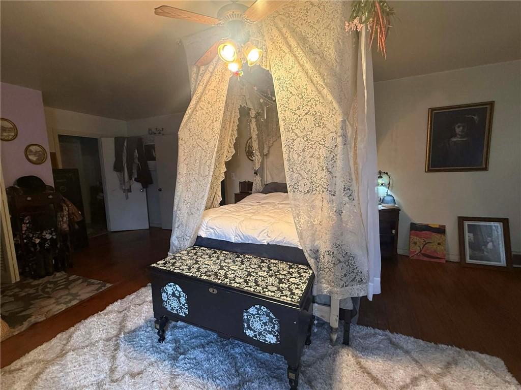 27 Legion Street Republic, PA 15475 - Photo 24 of 31 a living room with a couch and a potted plant