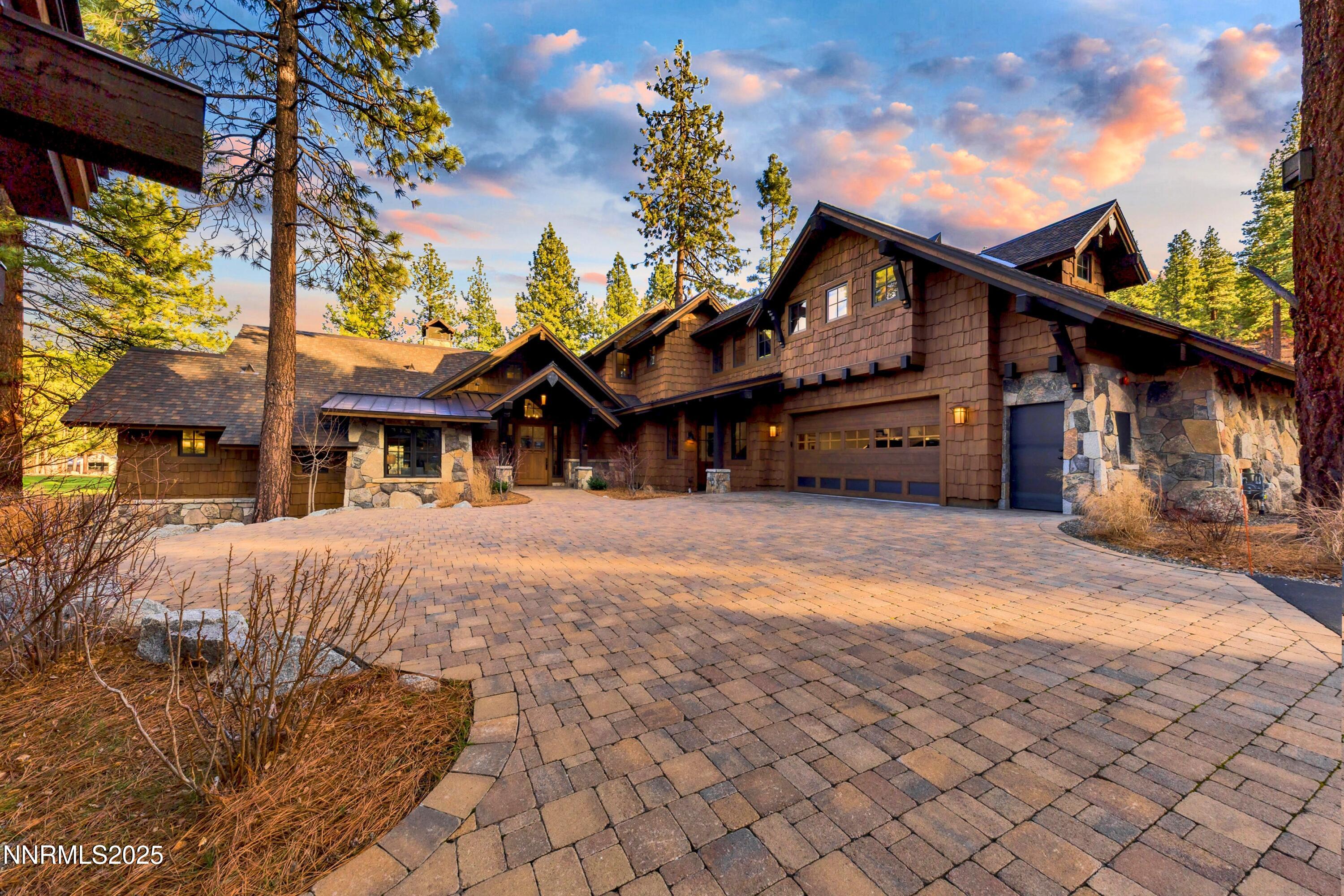 261 Redding Way Carson City, NV 89705 - Photo 3 of 83 a26