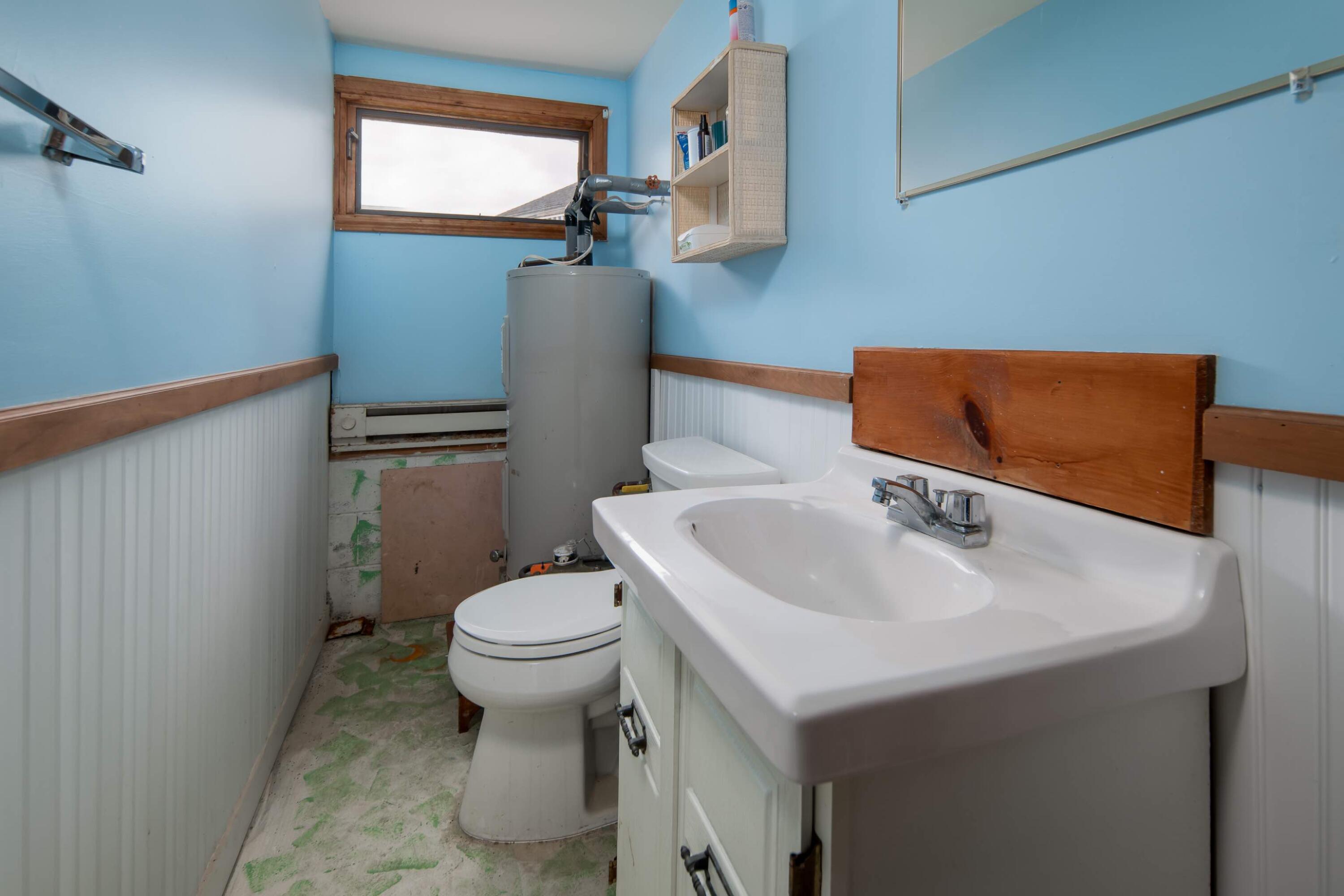 87 Long Beach Avenue, Unit 2 York, ME 03909 - Photo 23 of 26 Basement Bathroom