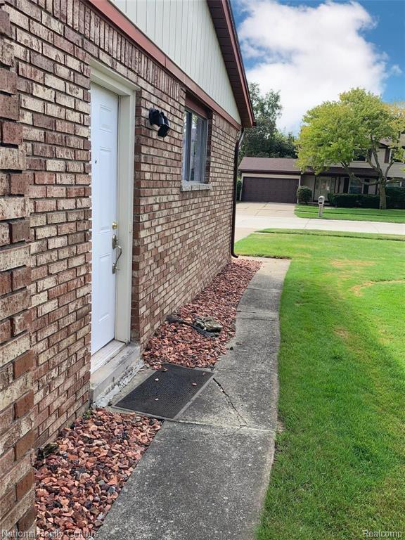 42252 Barchester Road Canton, MI 48187 - Photo 38 of 47