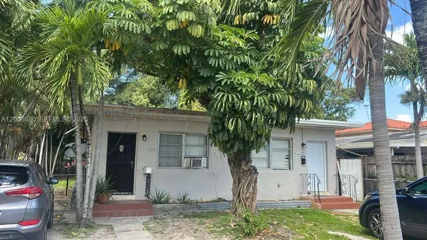 $1,800 | 1743 Northwest 15th Street, Unit 1743, Miami, FL 33125