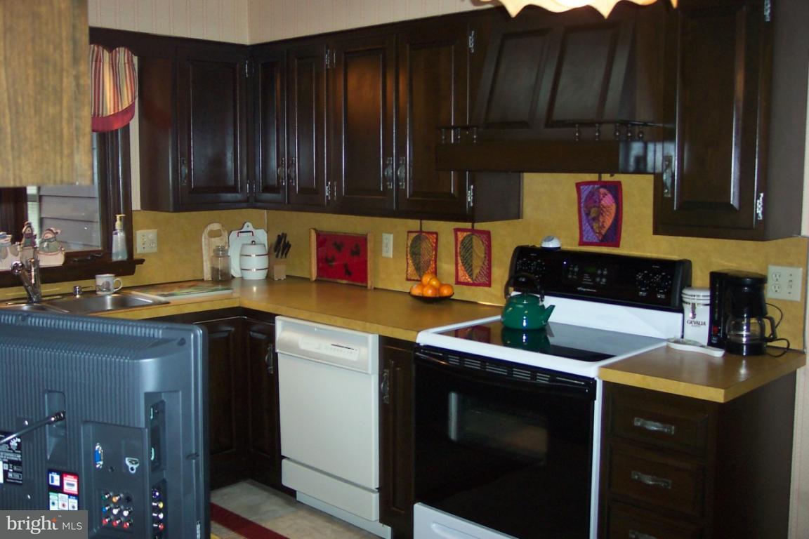 613 West 3rd Avenue Lititz, PA 17543 - Photo 8 of 12