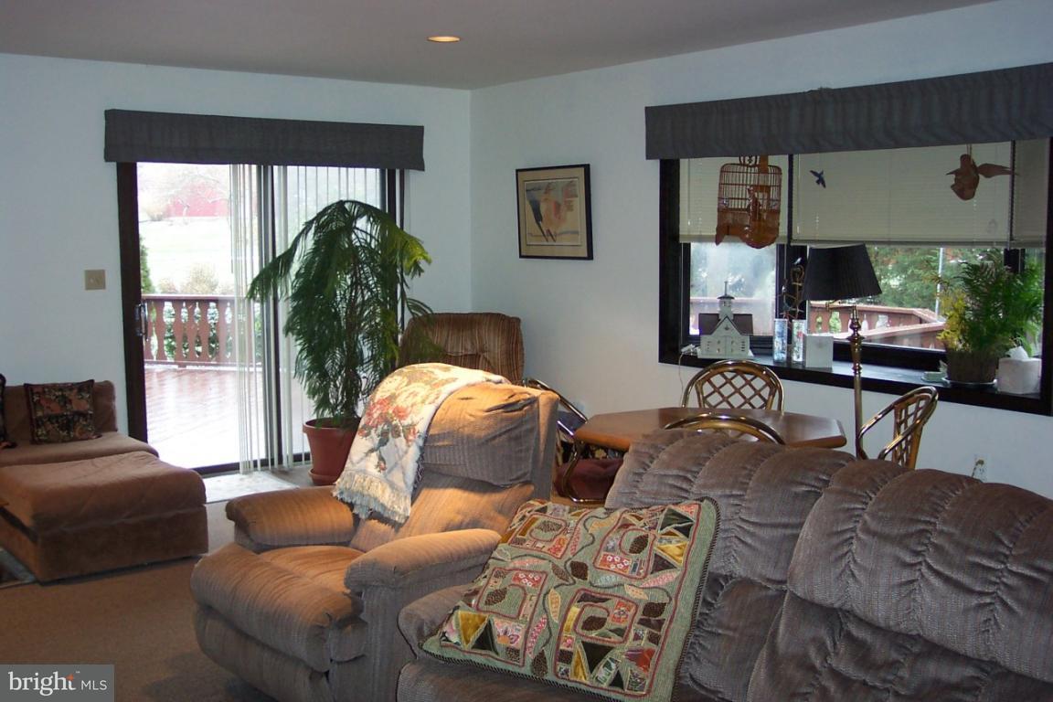 613 West 3rd Avenue Lititz, PA 17543 - Photo 10 of 12