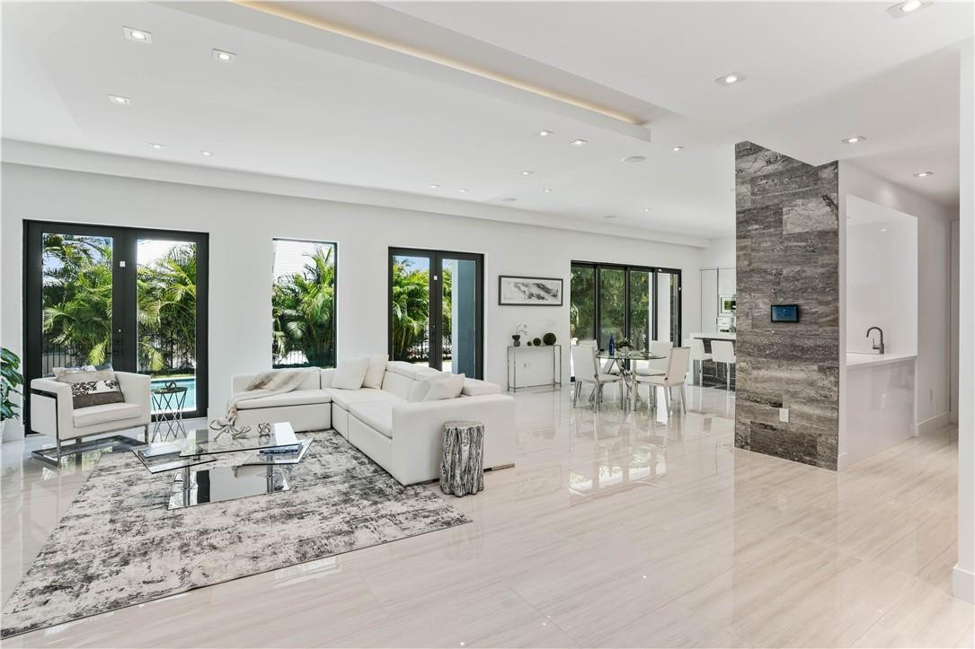 176 Beacon Lane Jupiter Inlet Colony, FL 33469 - Photo 9 of 64 Photo 9