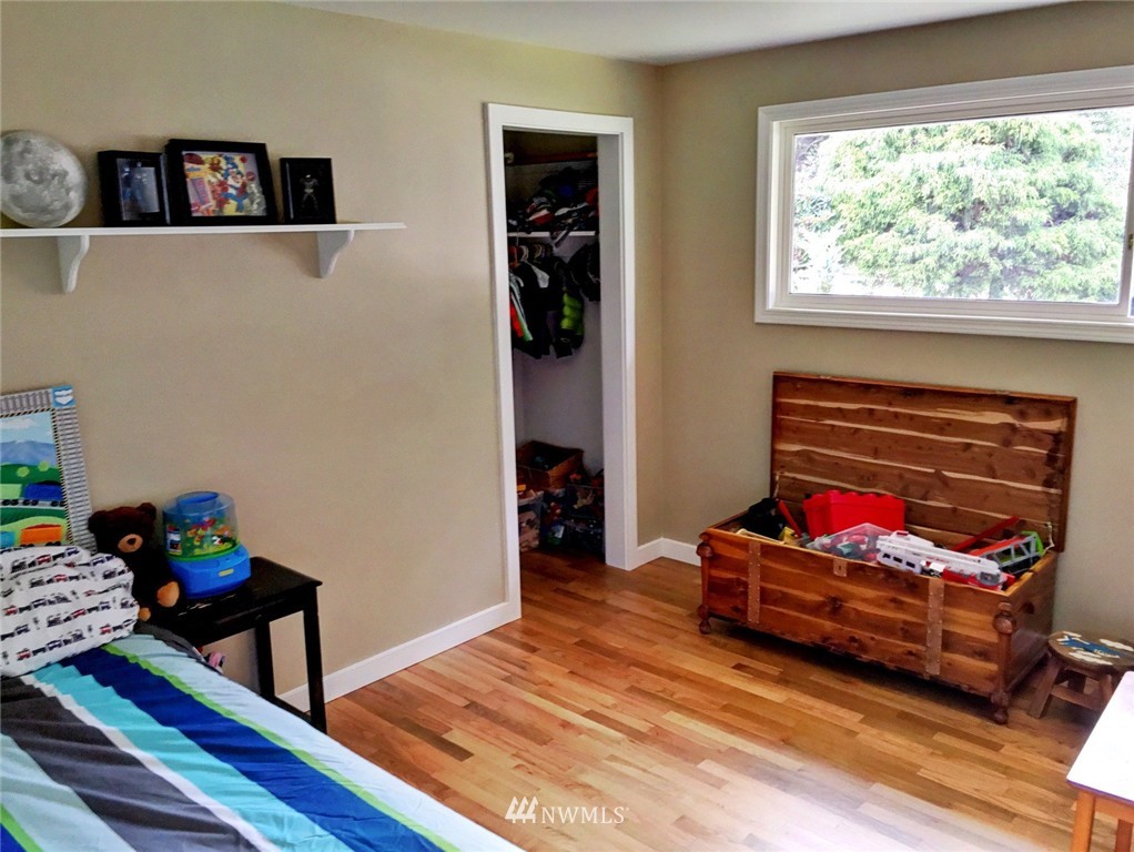 8006 215th Street Southwest Edmonds, WA 98026 - Photo 19 of 21 Gallery Image 19