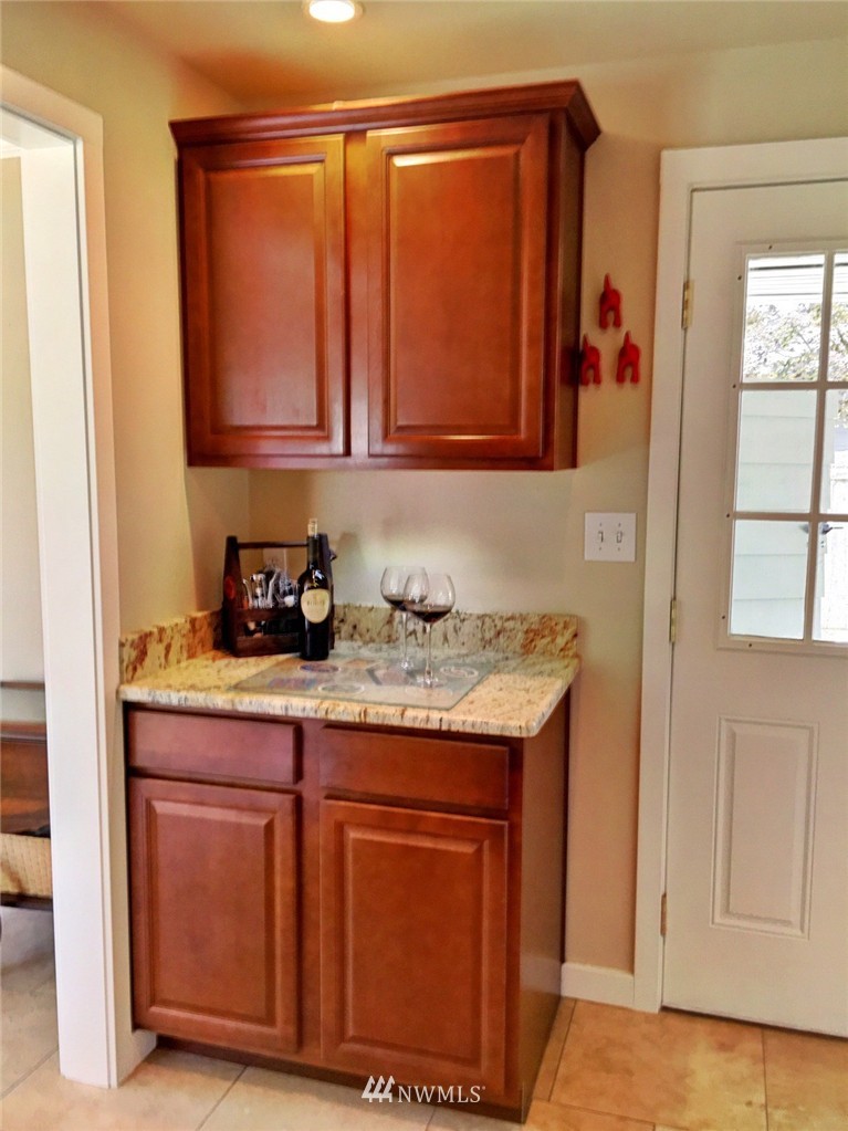 8006 215th Street Southwest Edmonds, WA 98026 - Photo 20 of 21 Gallery Image 20