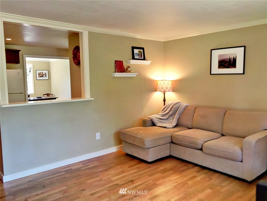 8006 215th Street Southwest Edmonds, WA 98026 - Photo 10 of 21 Gallery Image 10