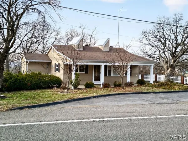 $1,900 | 5591 Old Highway 21, Barnhart, MO 63012