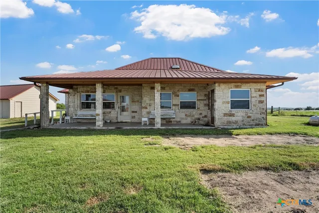 $445,000 | 231 County Road 136, Burlington, TX 76519