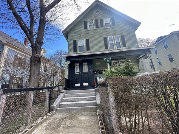 $699,900 | 39 Woodland Street, Worcester, MA 01610