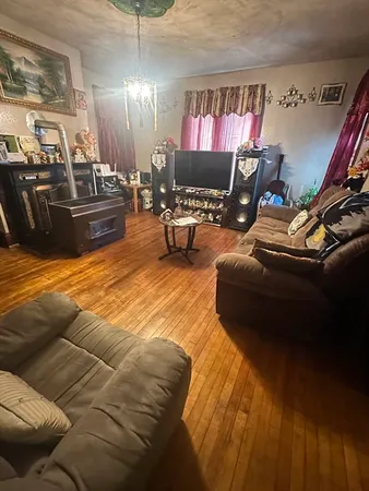 $699,900 | 39 Woodland Street, Worcester, MA 01610