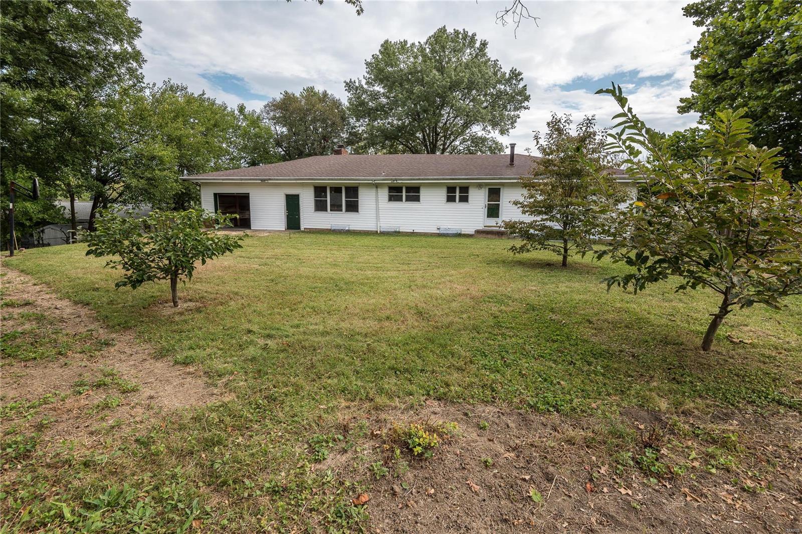 405 Troy Road Collinsville, IL 62234 - Photo 2 of 24 Gallery Image 2