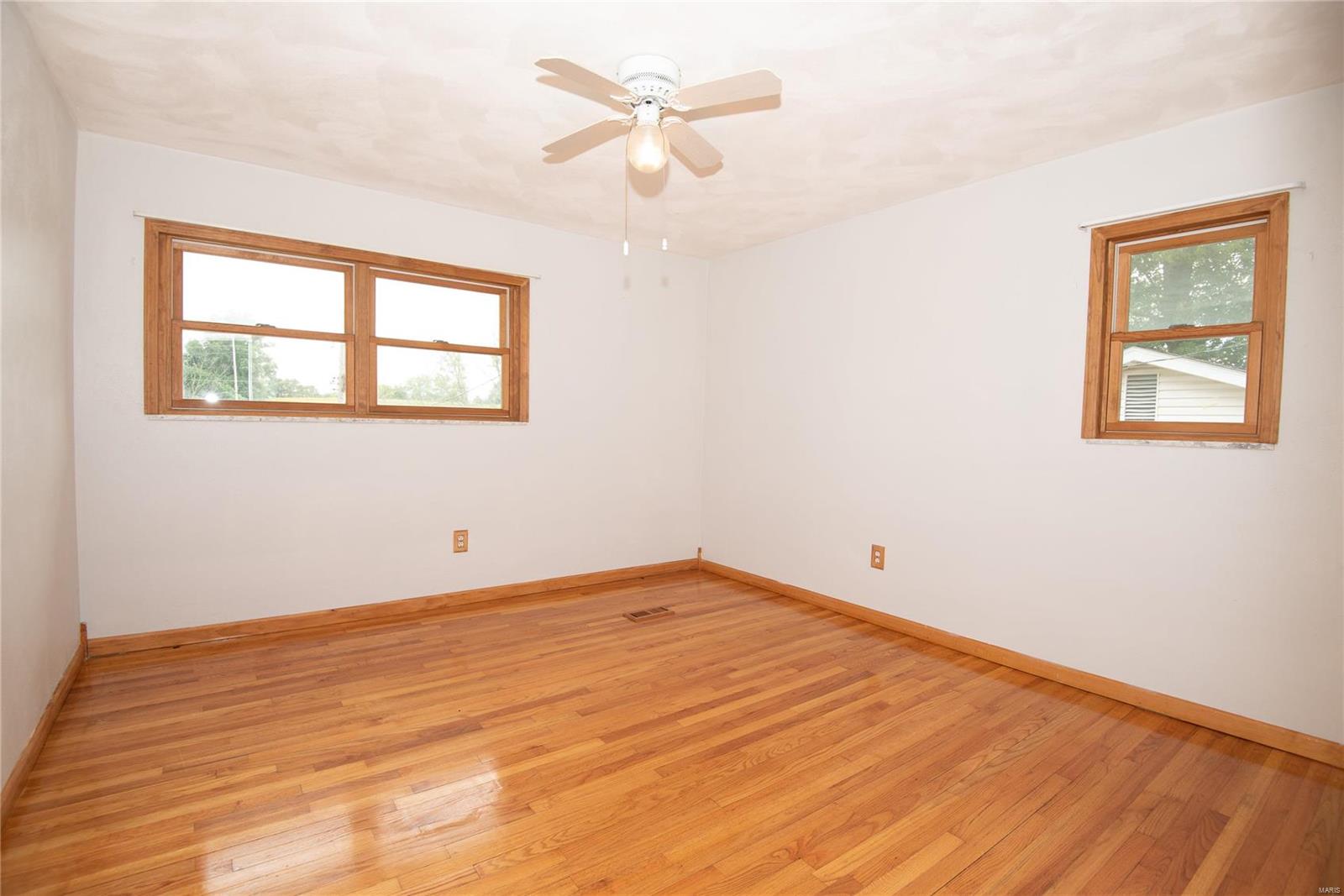 405 Troy Road Collinsville, IL 62234 - Photo 8 of 24 Gallery Image 8