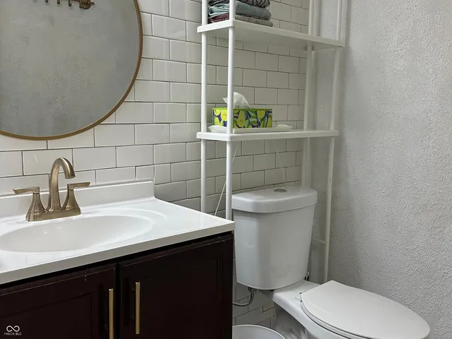 $325,000 | 7731 Hollow Ridge Circle, Indianapolis, IN 46256