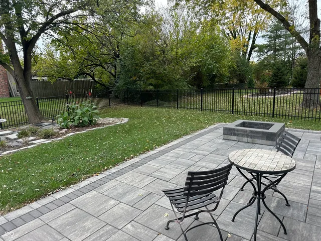 $325,000 | 7731 Hollow Ridge Circle, Indianapolis, IN 46256