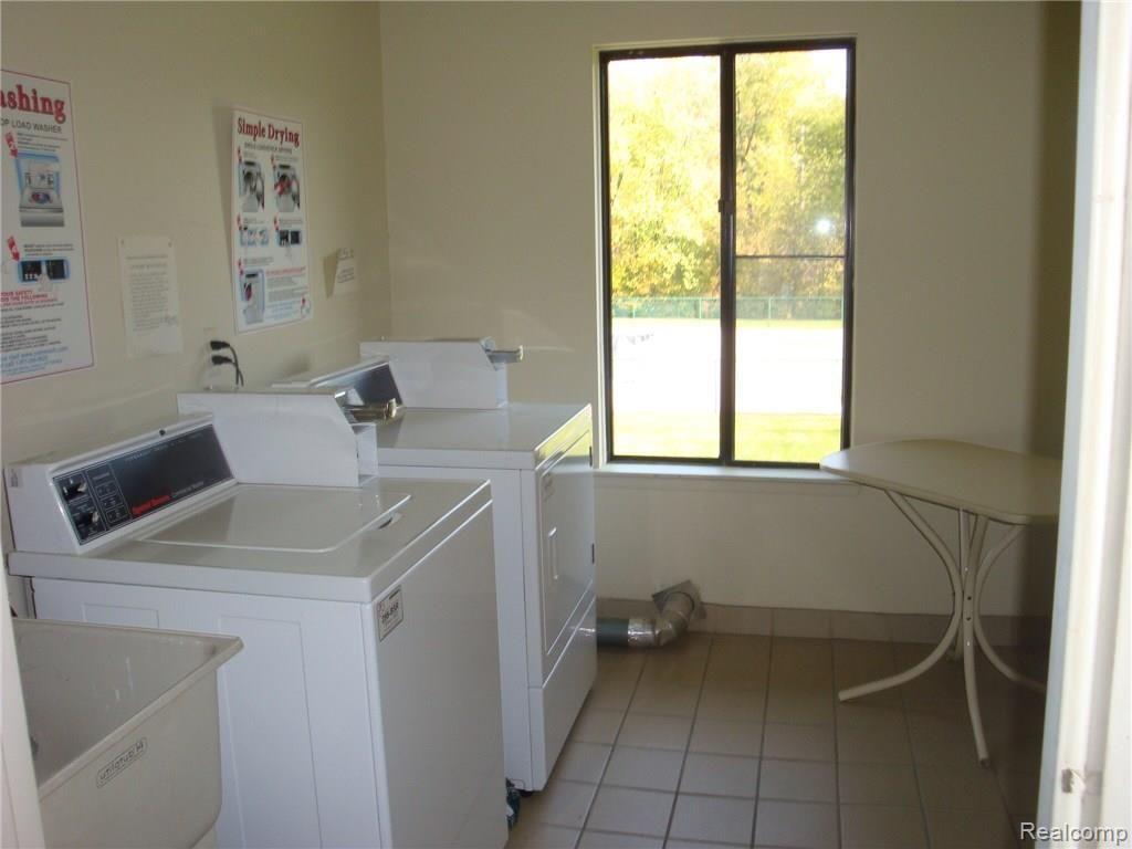 4949 East 10 Mile Road, Unit 3 Warren, MI 48091 - Photo 3 of 12 image.jpg
