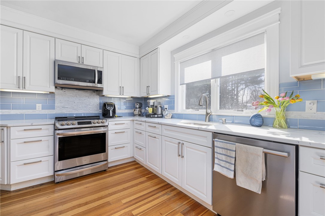 3 West Prospect Street Smithfield, RI 02828 - Photo 11 of 45