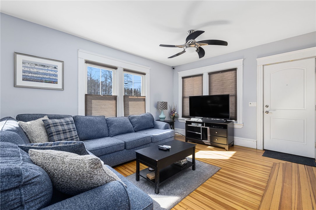 3 West Prospect Street Smithfield, RI 02828 - Photo 5 of 45