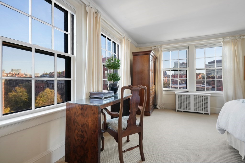 282 Beacon Street, Unit 6 Boston, MA 02116 - Photo 20 of 26 a view of a workspace with furniture and a window
