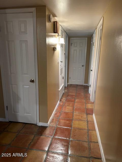 1025 West 12th Place Tempe, AZ 85281 - Photo 19 of 25 a view of hallway with an empty room