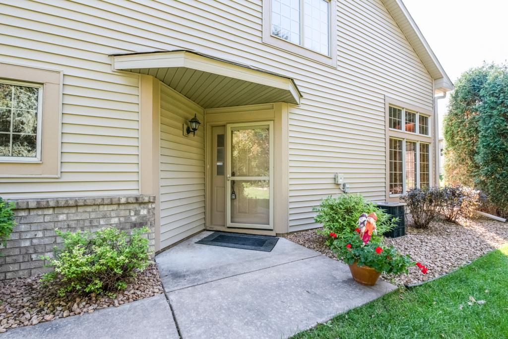 3671 Pond View Point Eagan, MN 55122 - Photo 1 of 26 Gallery Image 1