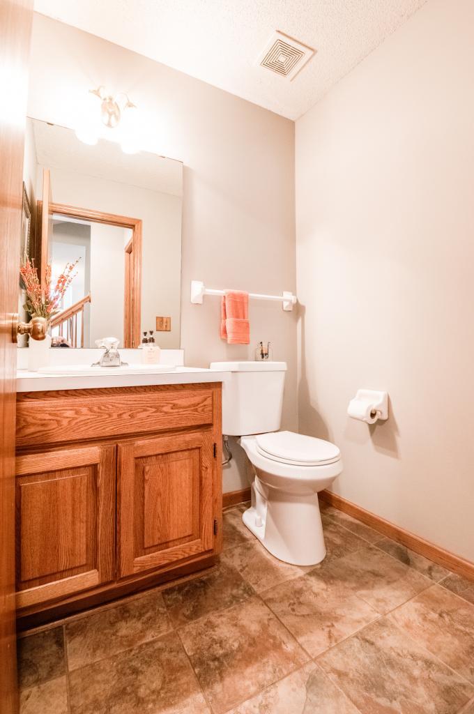 3671 Pond View Point Eagan, MN 55122 - Photo 20 of 26 Gallery Image 20