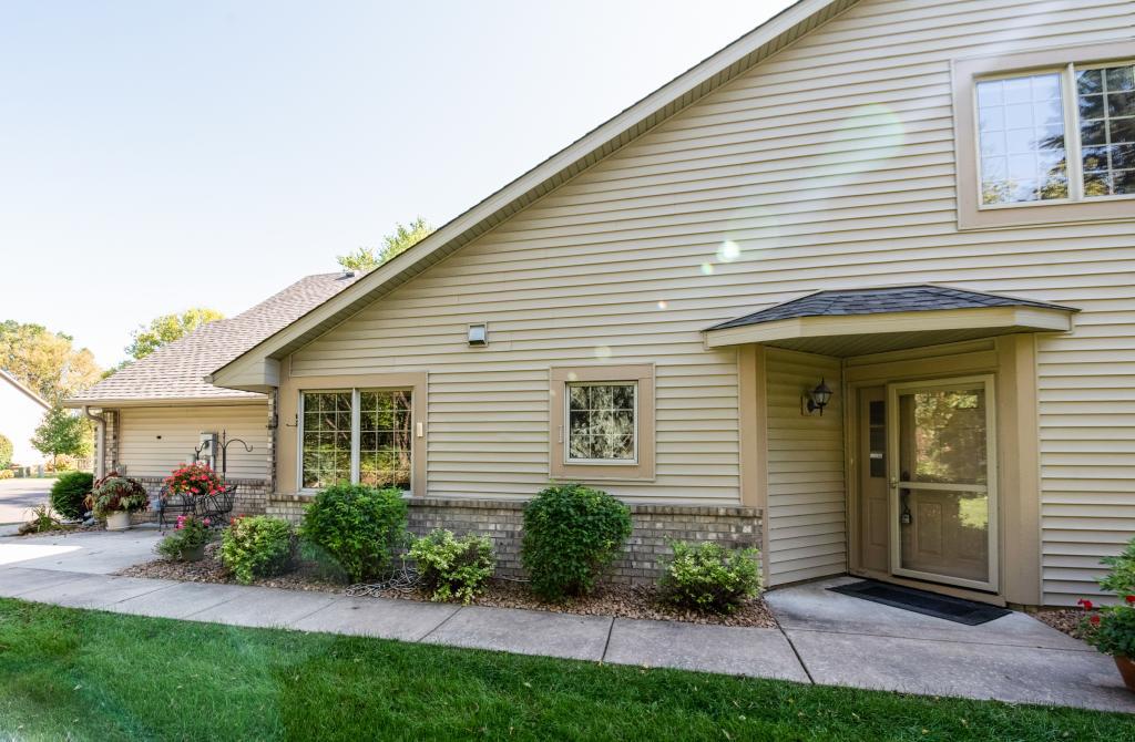 3671 Pond View Point Eagan, MN 55122 - Photo 3 of 26 Gallery Image 3