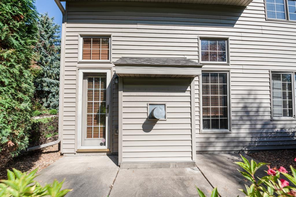 3671 Pond View Point Eagan, MN 55122 - Photo 26 of 26 Gallery Image 26