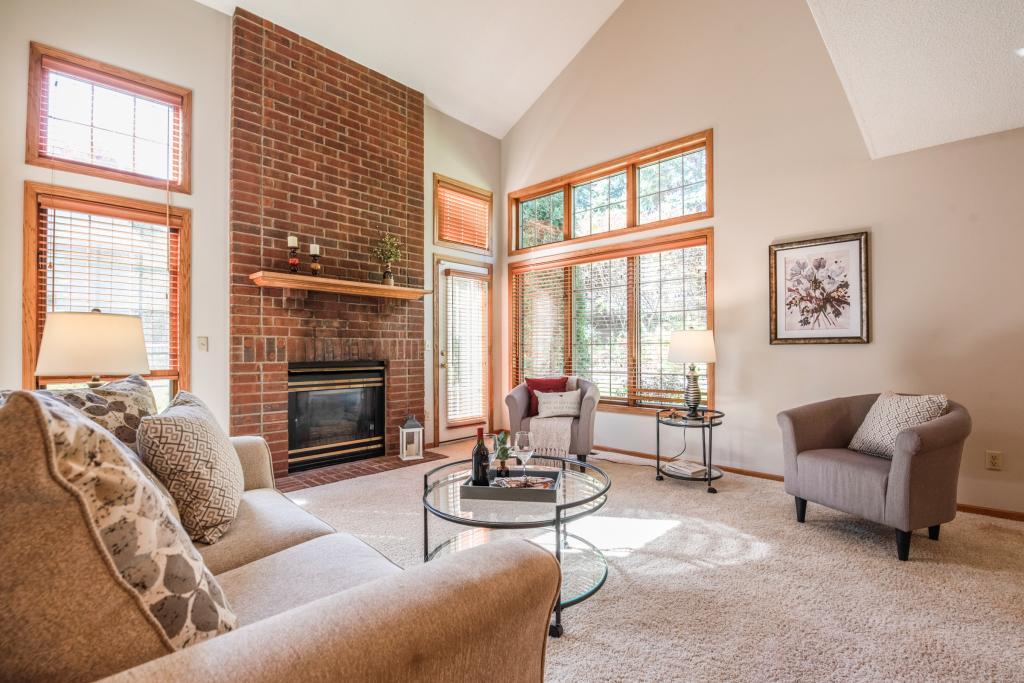 3671 Pond View Point Eagan, MN 55122 - Photo 7 of 26 Gallery Image 7