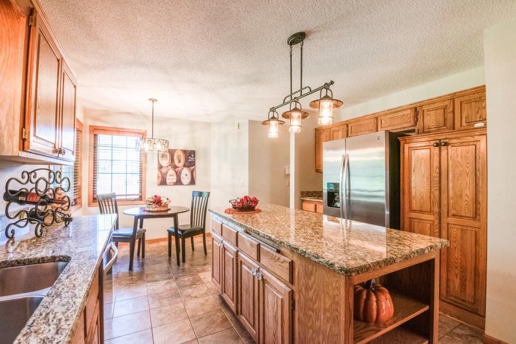 3671 Pond View Point Eagan, MN 55122 - Photo 9 of 26 Gallery Image 9