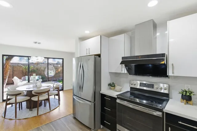 $1,498,000 | 670 San Antonio Road, Unit 26, Palo Alto, CA 94306