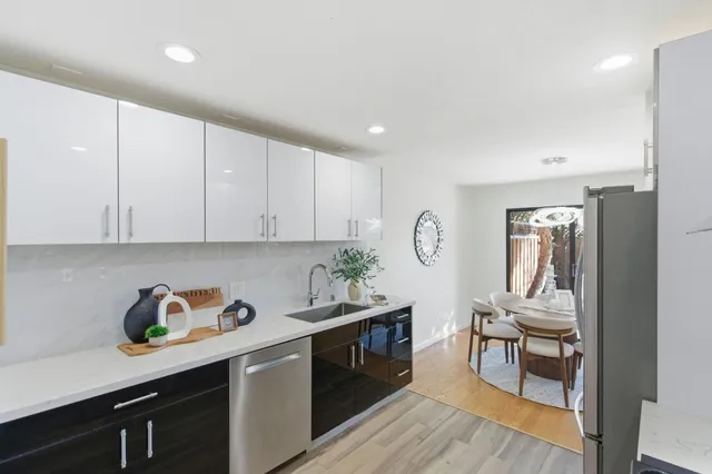 $1,498,000 | 670 San Antonio Road, Unit 26, Palo Alto, CA 94306