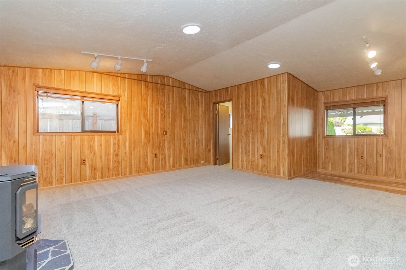 16958 121st Avenue Southeast Renton, WA 98058 - Photo 26 of 34 an empty room with windows