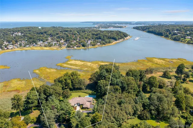 $4,995,000 | 8 Mill Pond Lane, Locust Valley, NY 11560