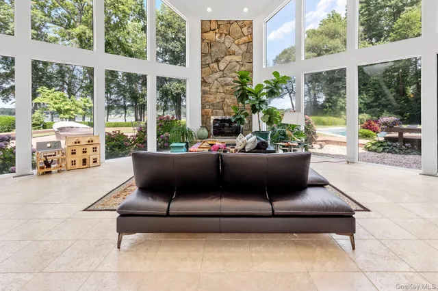 $4,995,000 | 8 Mill Pond Lane, Locust Valley, NY 11560