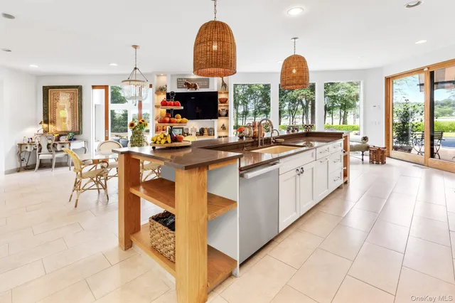 $4,995,000 | 8 Mill Pond Lane, Locust Valley, NY 11560