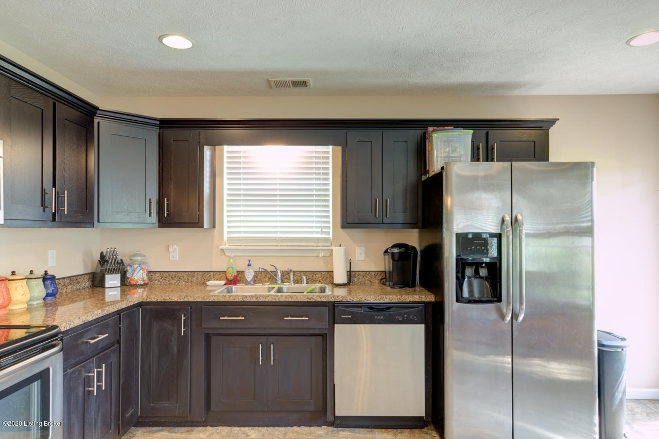 726 Cameron Ridge Road Shepherdsville, KY 40165 - Photo 12 of 35 726_Cameron_Ridge_Rd-12