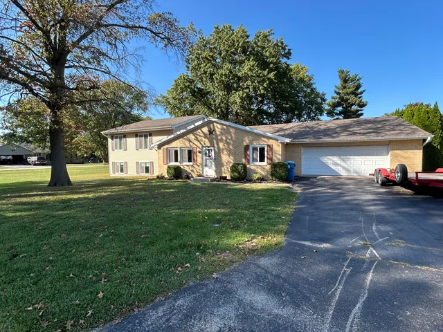 $285,000 | 208 Stevenson Street, Morocco, IN 47963