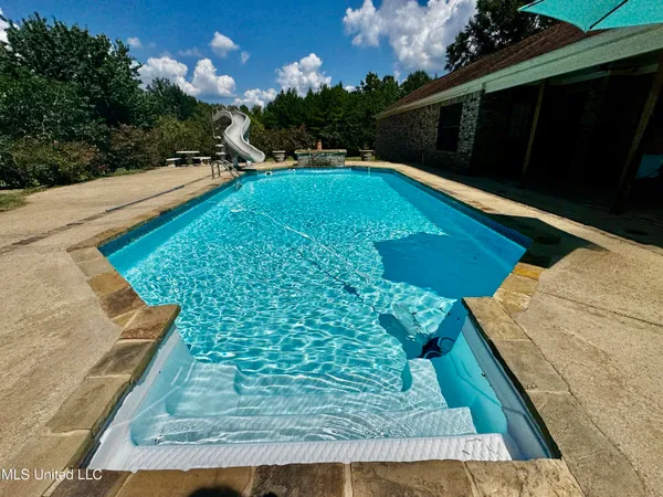 $359,900 | 250 Everett Church Road, Mendenhall, MS 39114