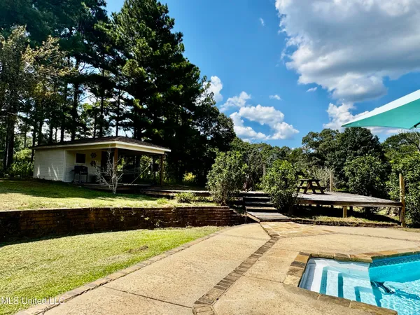 $359,900 | 250 Everett Church Road, Mendenhall, MS 39114