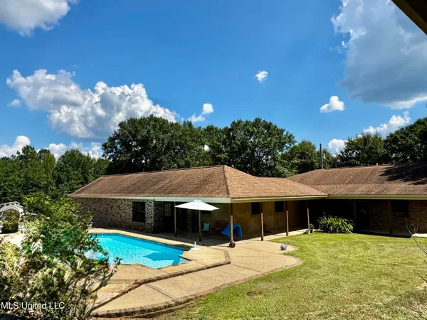 $359,900 | 250 Everett Church Road, Mendenhall, MS 39114