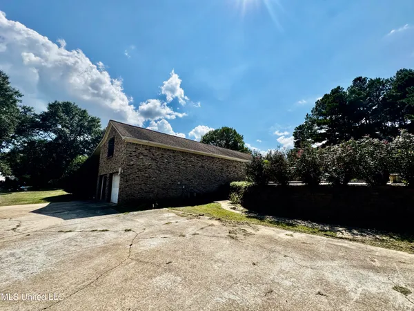 $359,900 | 250 Everett Church Road, Mendenhall, MS 39114