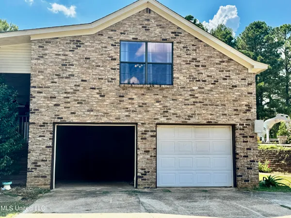 $359,900 | 250 Everett Church Road, Mendenhall, MS 39114