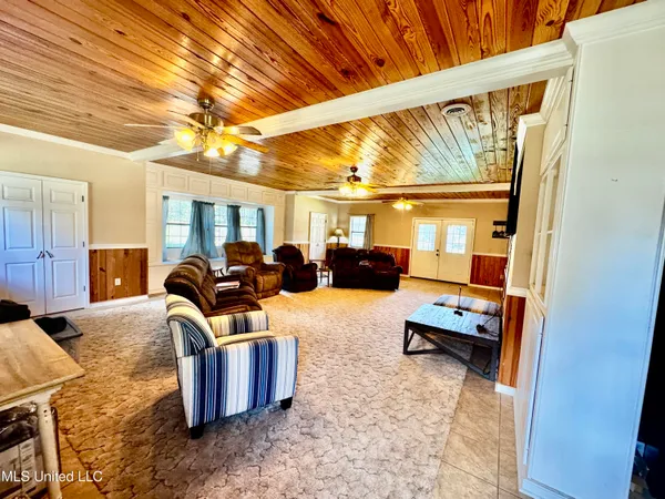 $359,900 | 250 Everett Church Road, Mendenhall, MS 39114